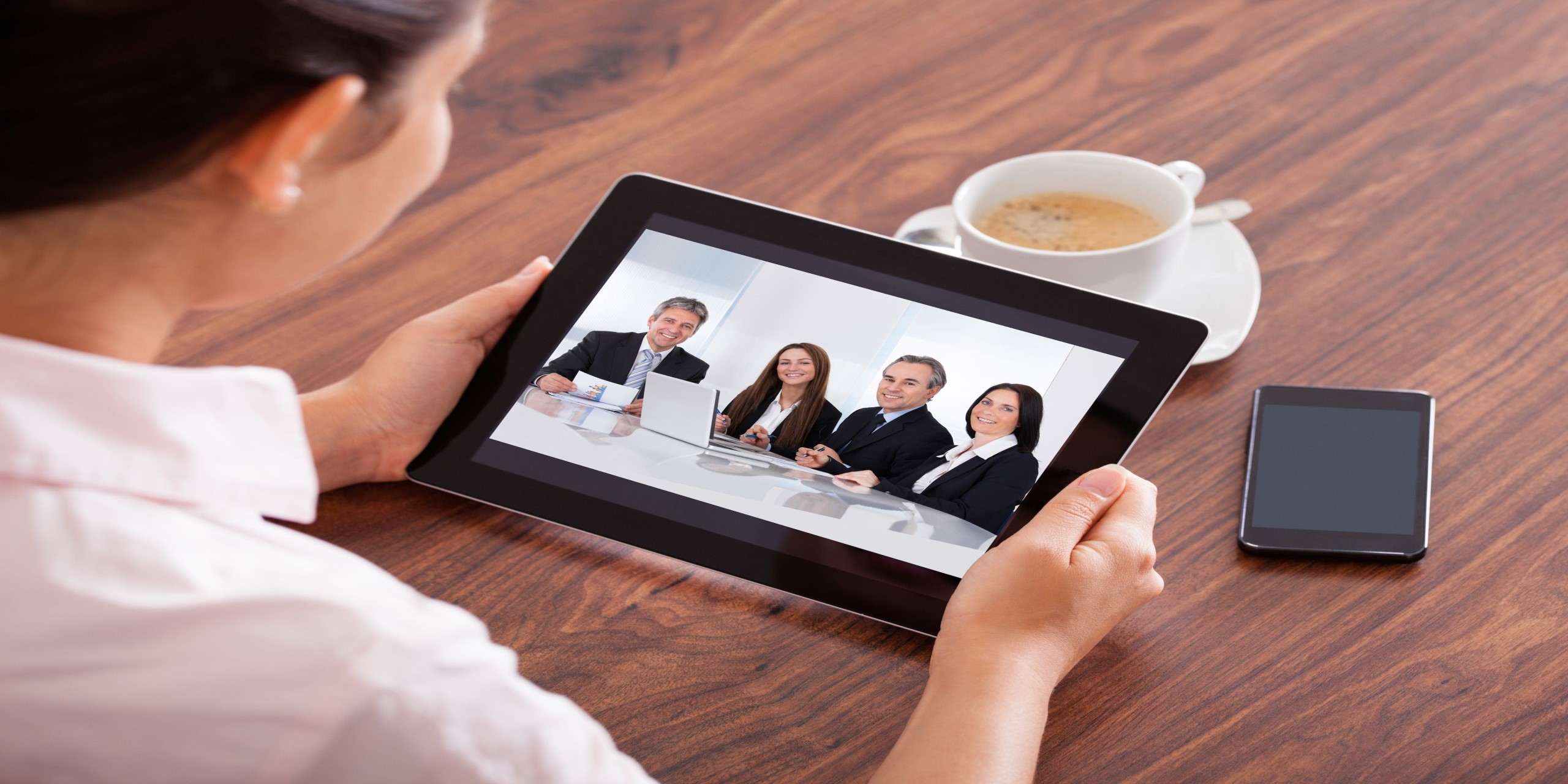 Five Tips for Remote Employees to Stay Connected in Meetings